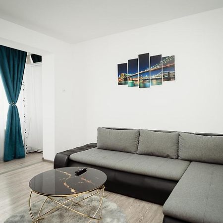 Blue House For 4 Guests With Netflix And Disney ยาช ภายนอก รูปภาพ